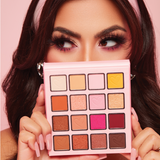 Evettexo Eyes On Me Paleta de Sombras 16 Tonos