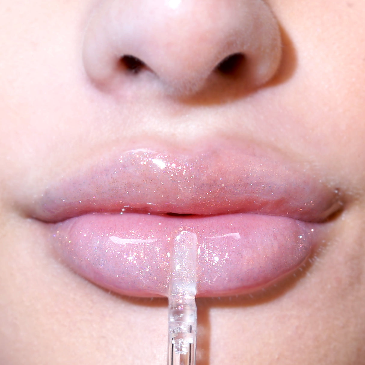 Starcrossed Shimmer Gloss Labial Hidratante con Brillo