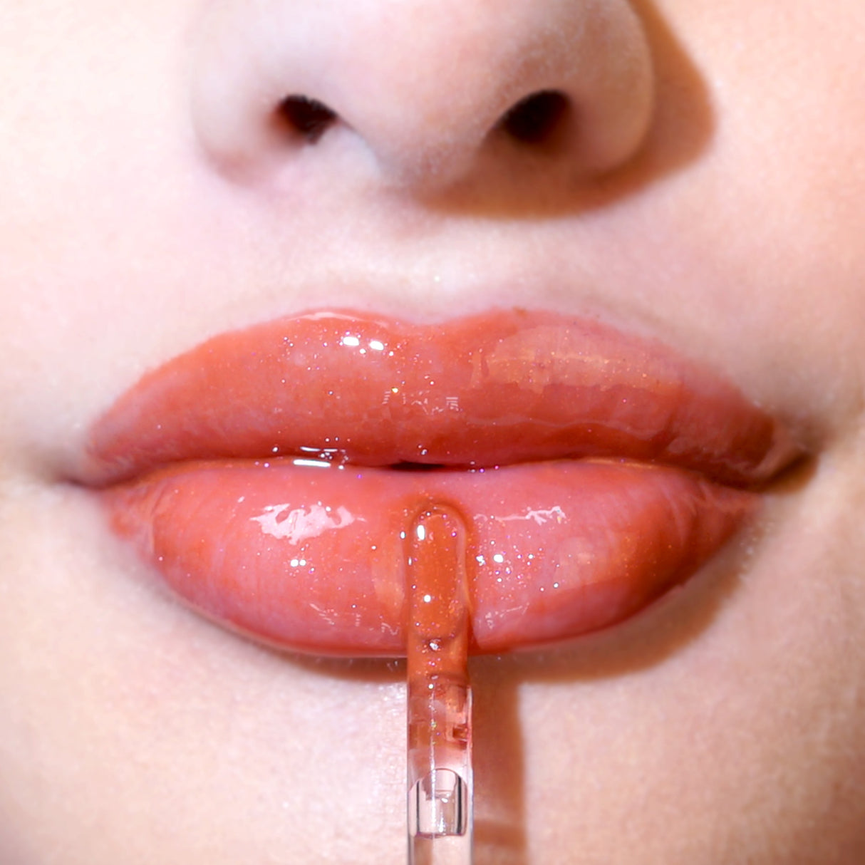 Starcrossed Shimmer Gloss Labial Hidratante con Brillo
