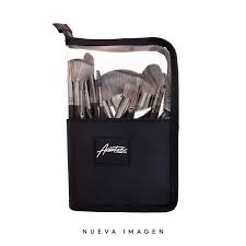 Smokey Luxe Set de 24 brochas con Cosmetiquera