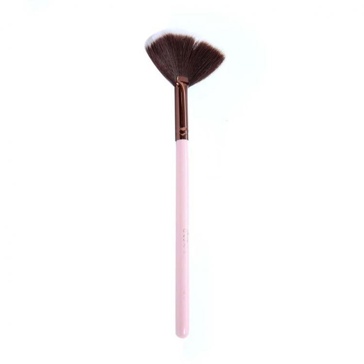 RC12 Brocha Abánico Para Iluminador