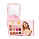Evettexo Eyes On Me Paleta de Sombras 16 Tonos